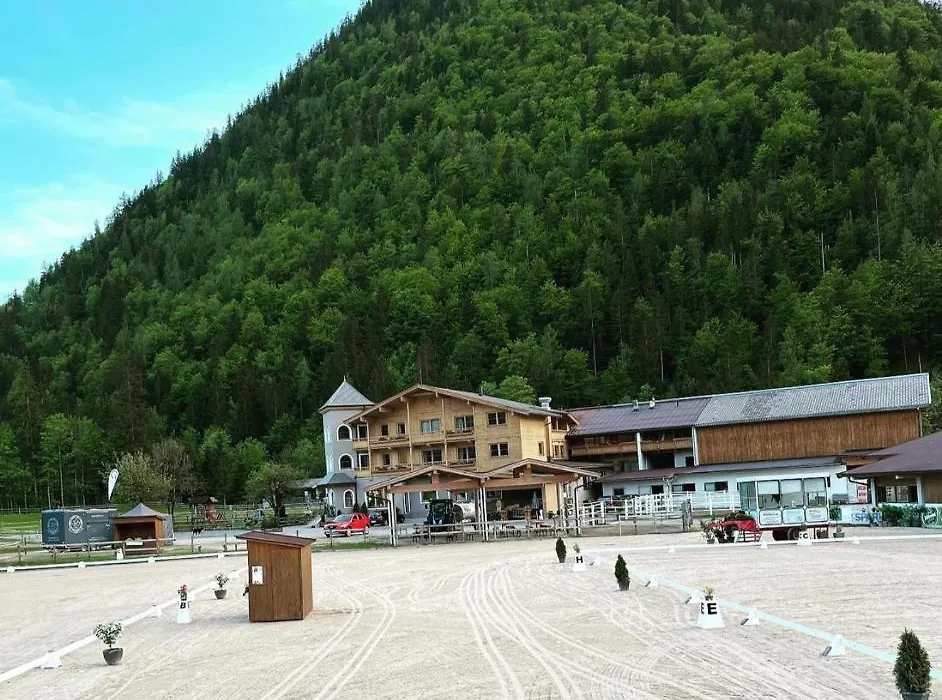 Landhotel Strasserwirt-1