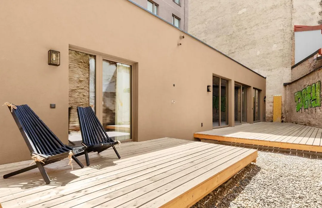 Numa Vienna Wood-1