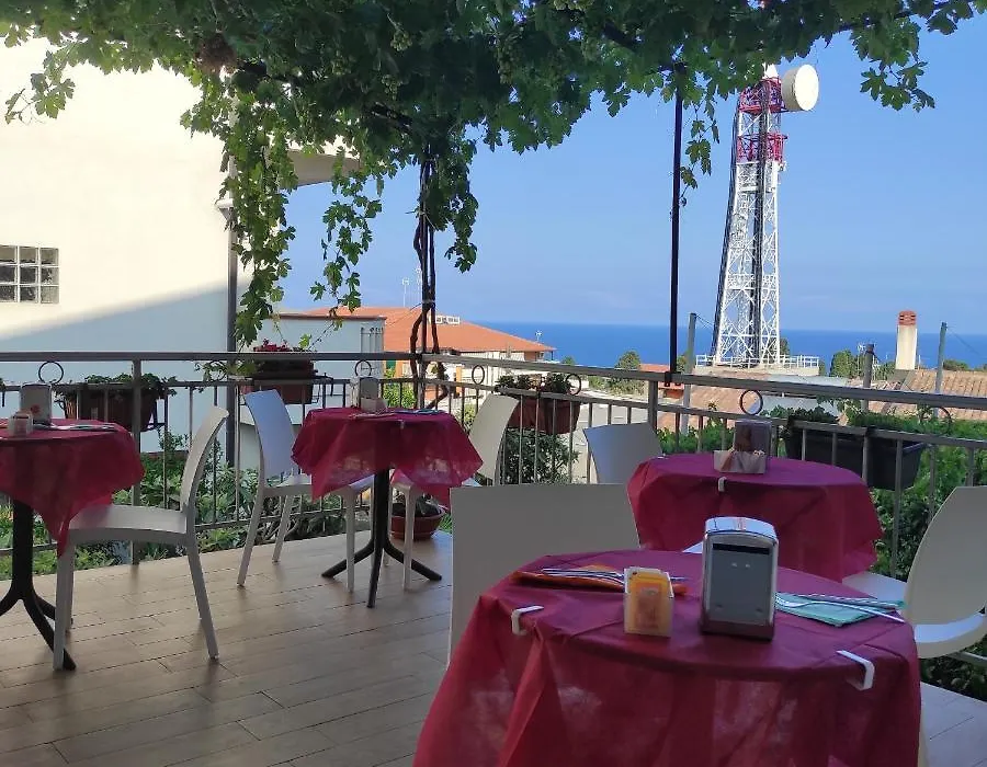 B&B Leonida-1