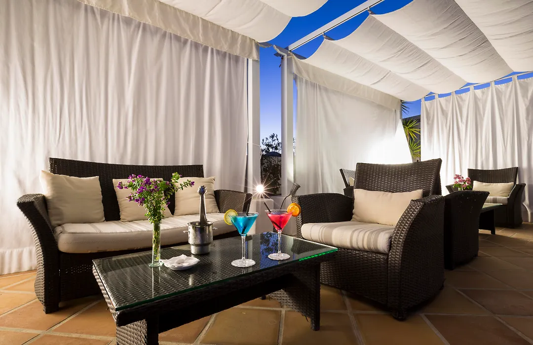 Hotel Royal Plaza-1