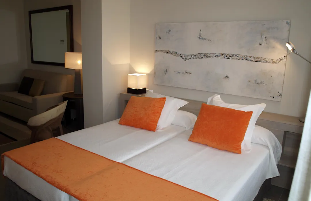 Eco Alcalá Suites-1