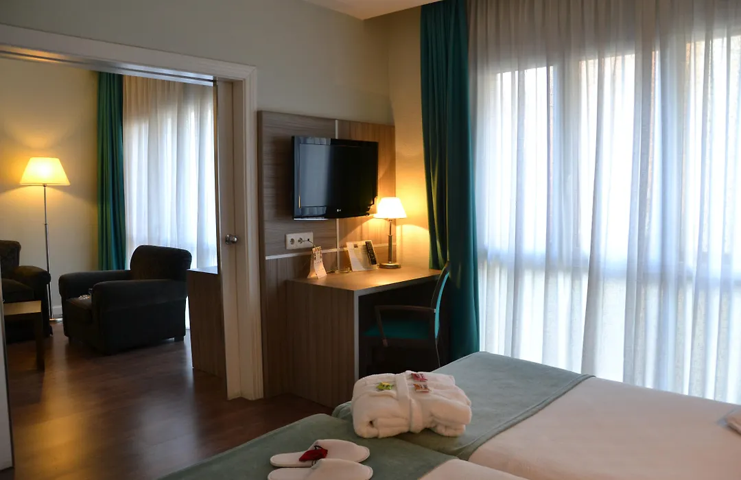 Hotel Serrano-1