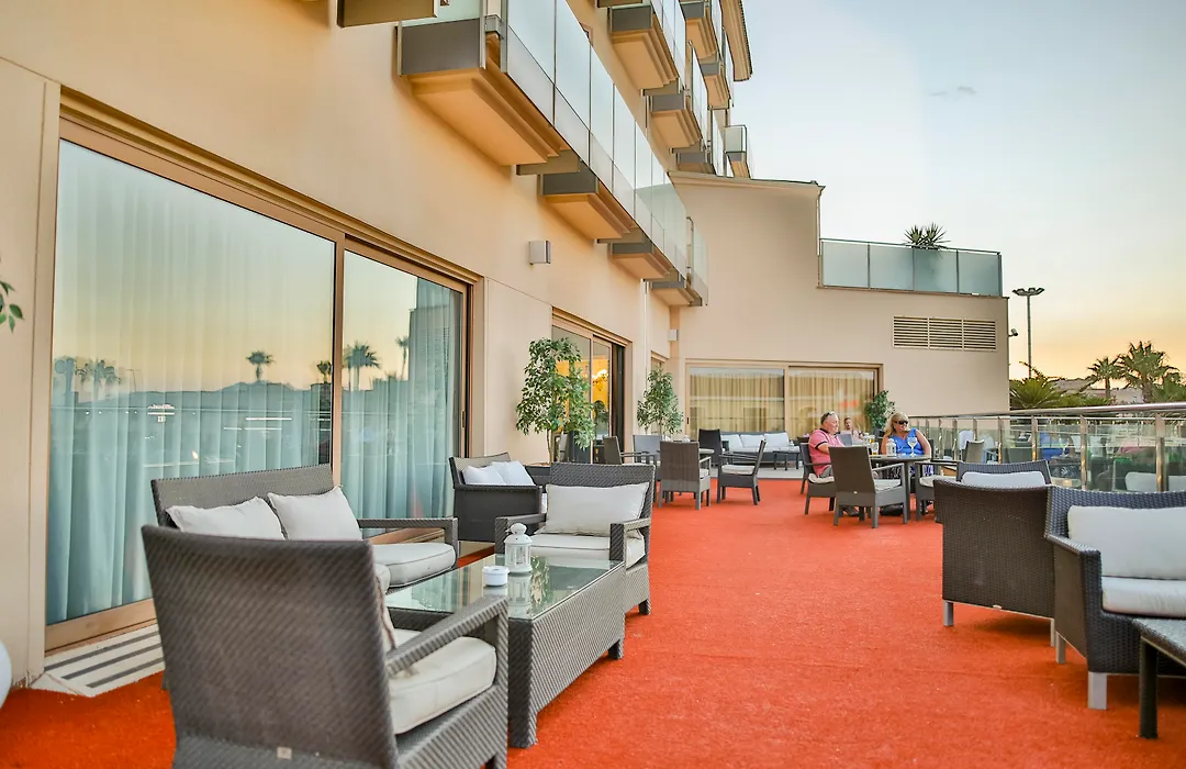 Hotel 525-1
