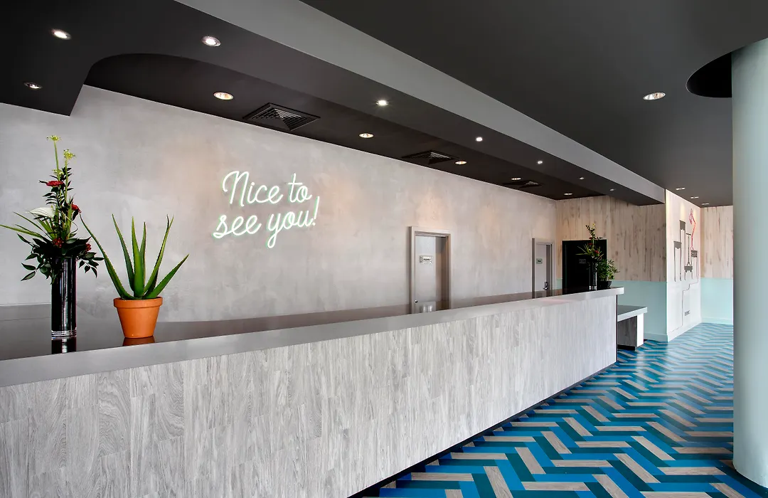 Leonardo Hotel Brighton-1