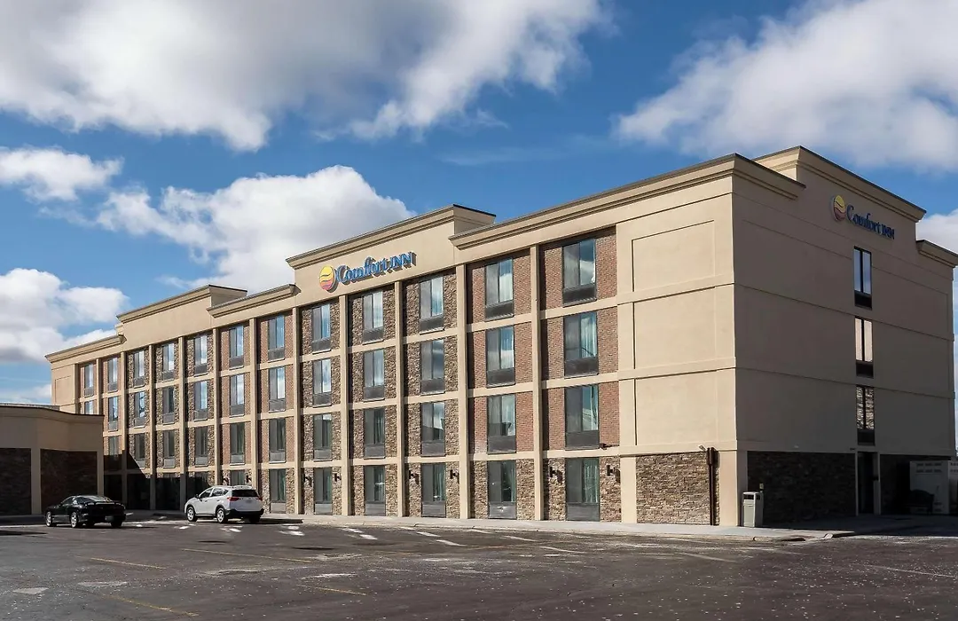 Comfort Inn Bay City - Riverfront-1