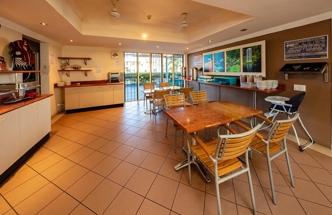 Cairns Queens Court-1