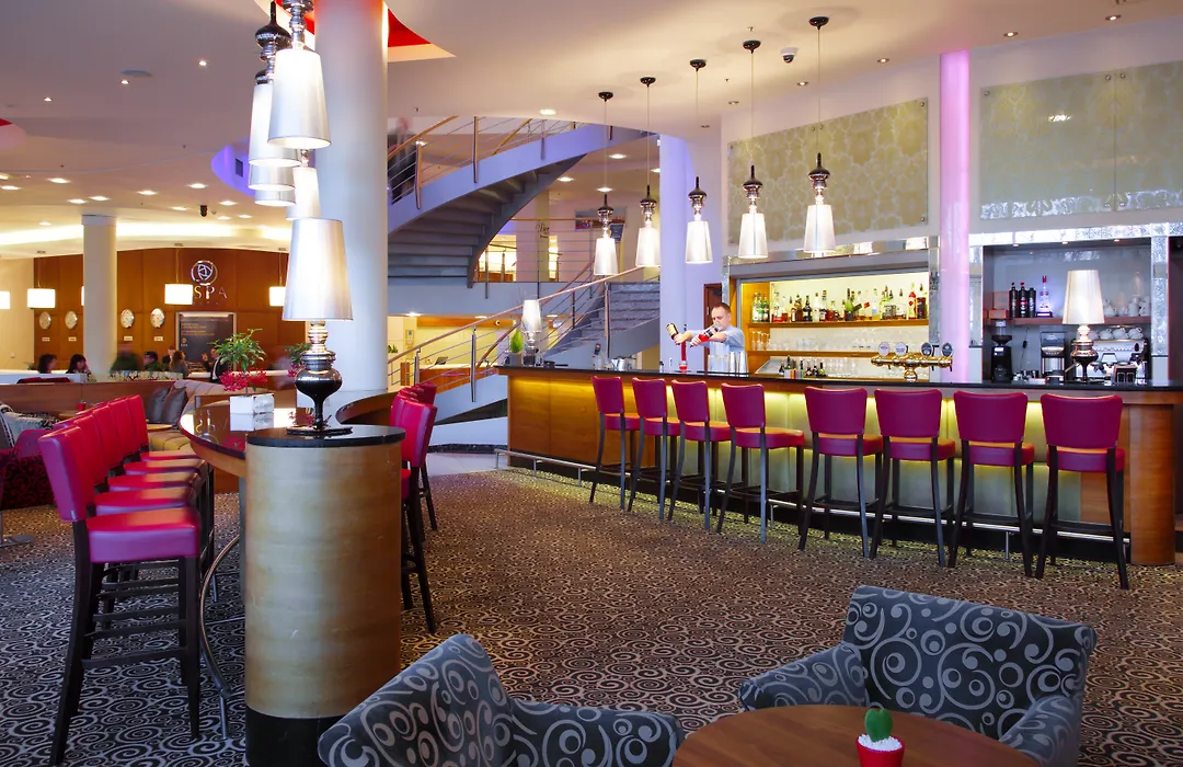 Radisson Blu Latvija Conference & Spa Hotel, Riga-1