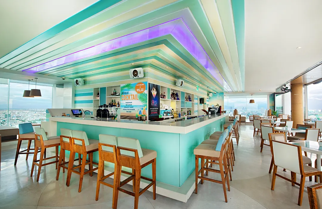 A La Carte Da Nang Beach-1