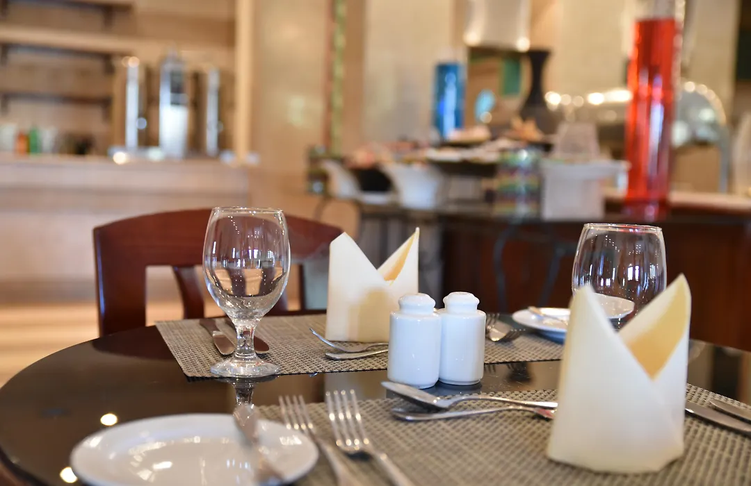 Marina Plaza Hotel, Tala Bay-1