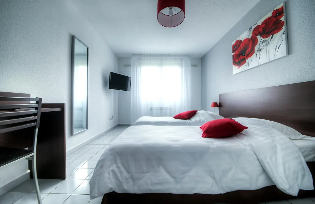 Comfort Aparthotel Besancon La City-1
