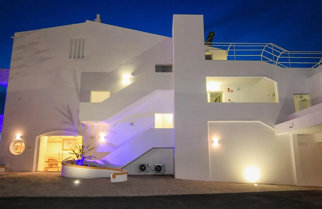 Lagoa Hotel-1
