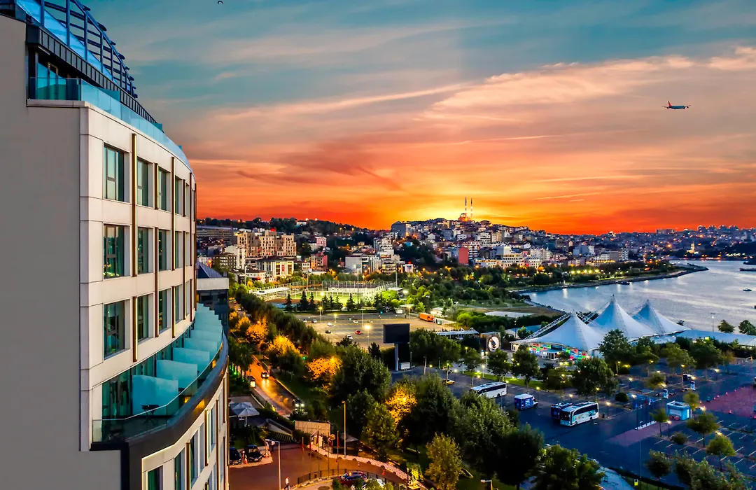 Arise Hotel Golden Horn-1