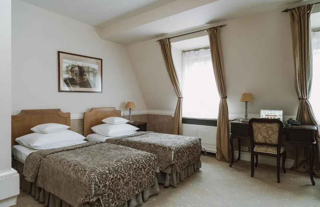 Art Hotel-1