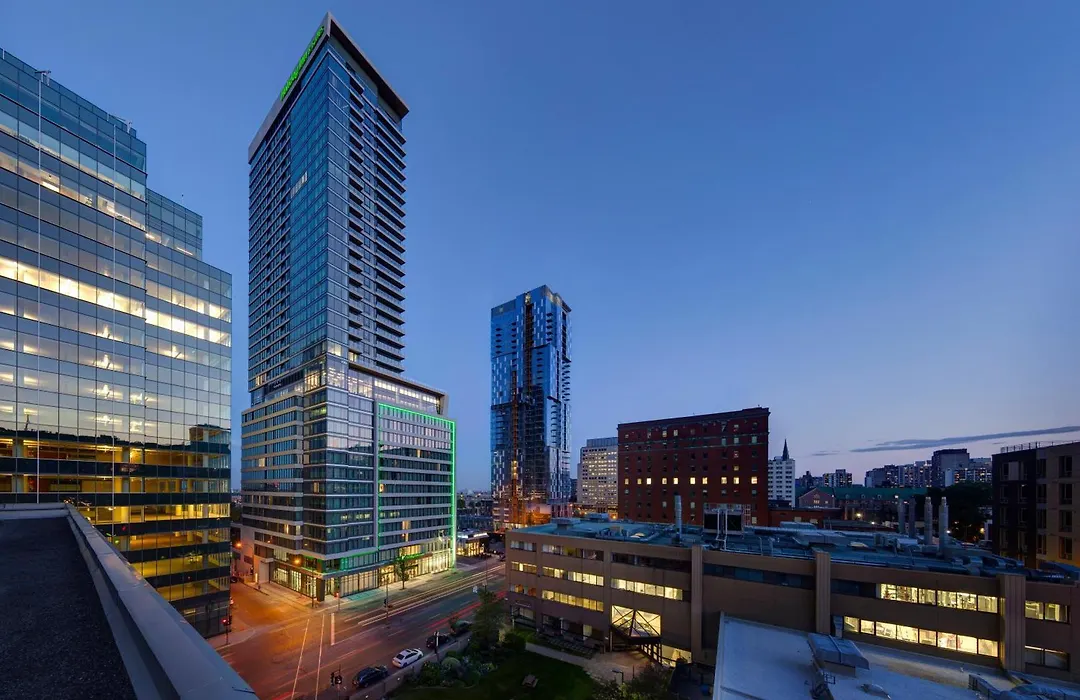 Holiday Inn Hotel & Suites - Montreal Centre-Ville Ouest By Ihg-1