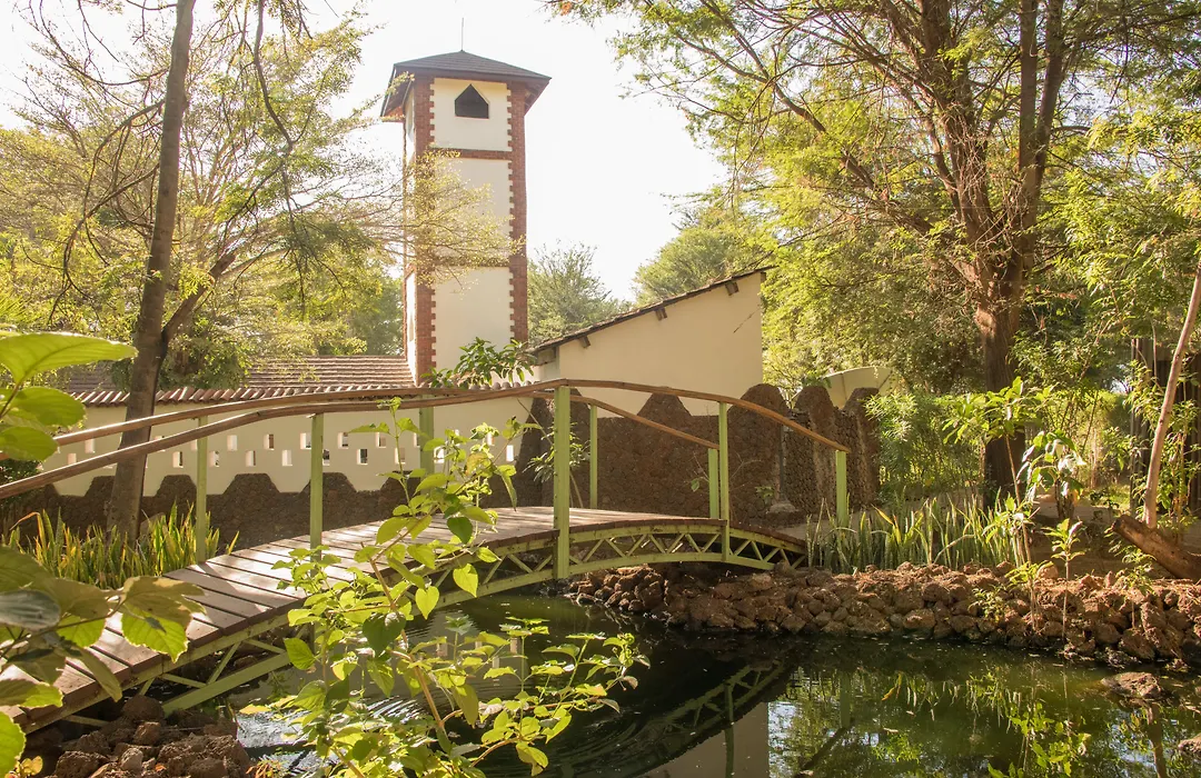 Hunters Lodge-1