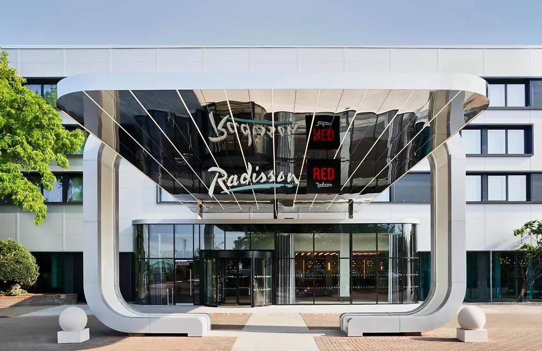 Radisson Red London Heathrow-1