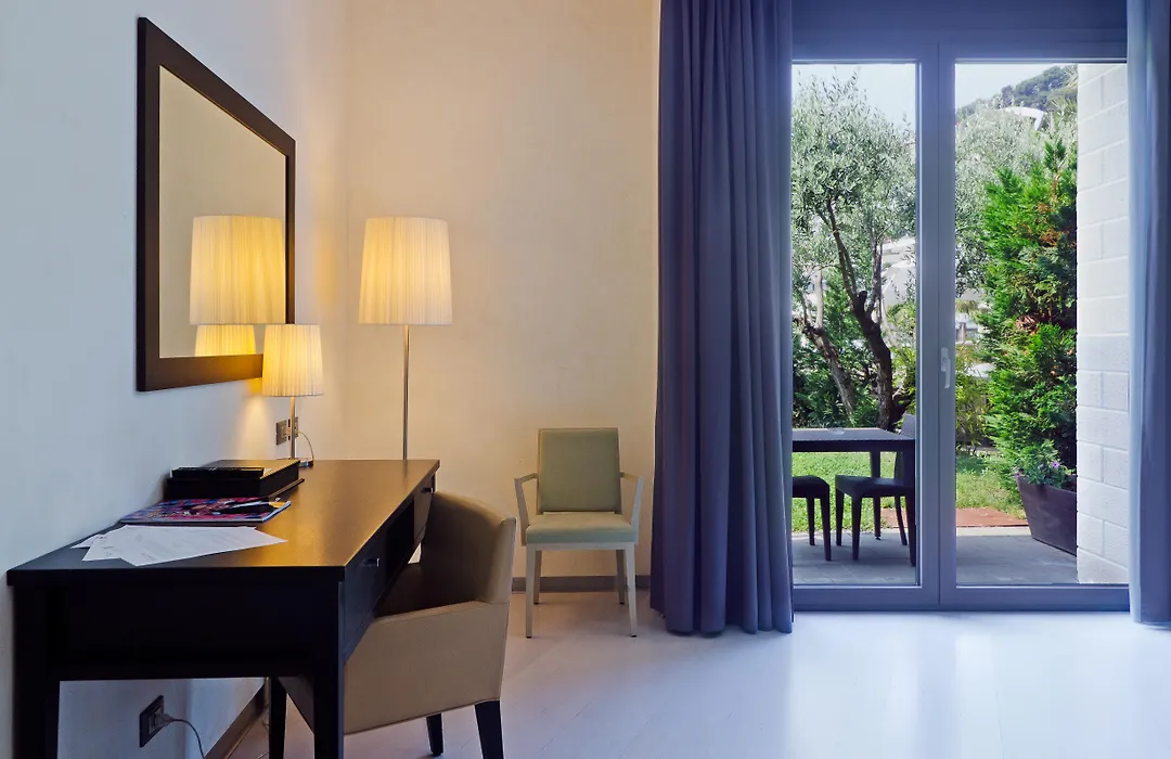 Hotel Riviera Dei Fiori-1