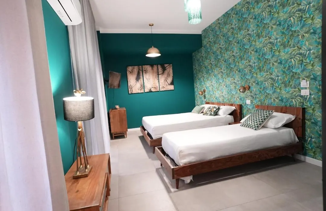 Ross Family Suites-1
