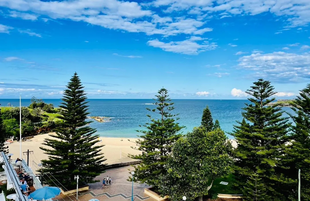 Coogee Sands Hotel & Apartments-1