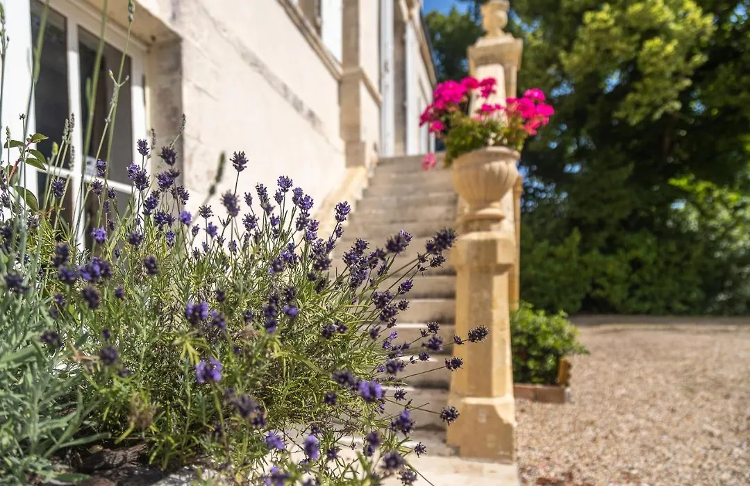 MANOIR LE COUTUREAU maisons d'hôtes-1