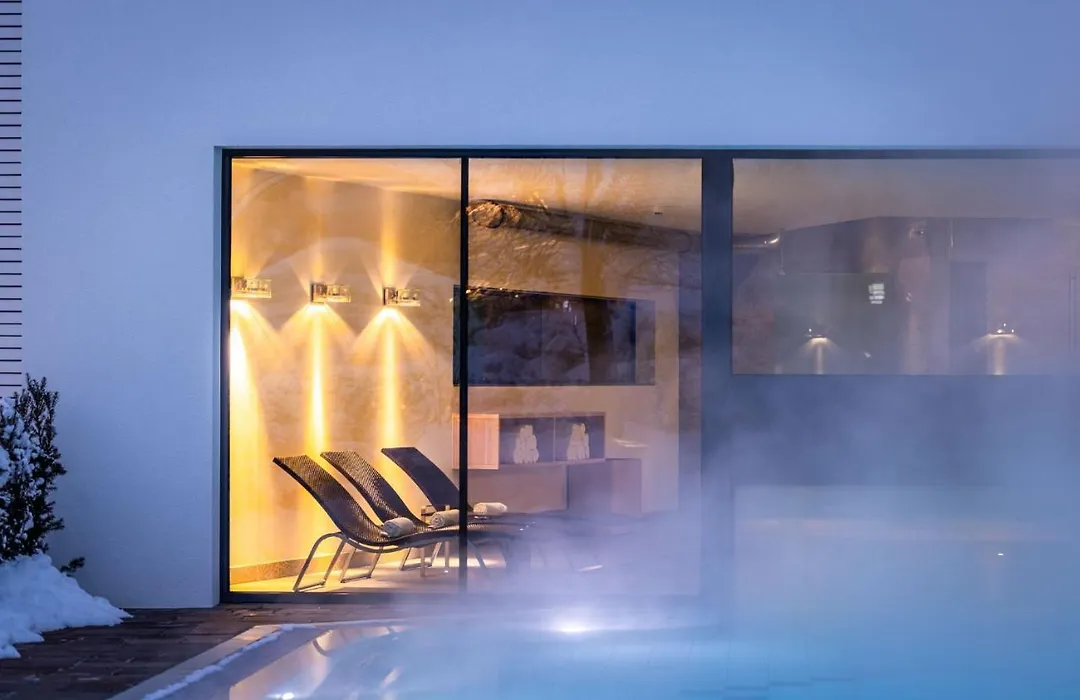 Superior Hotel Alpenhof-1