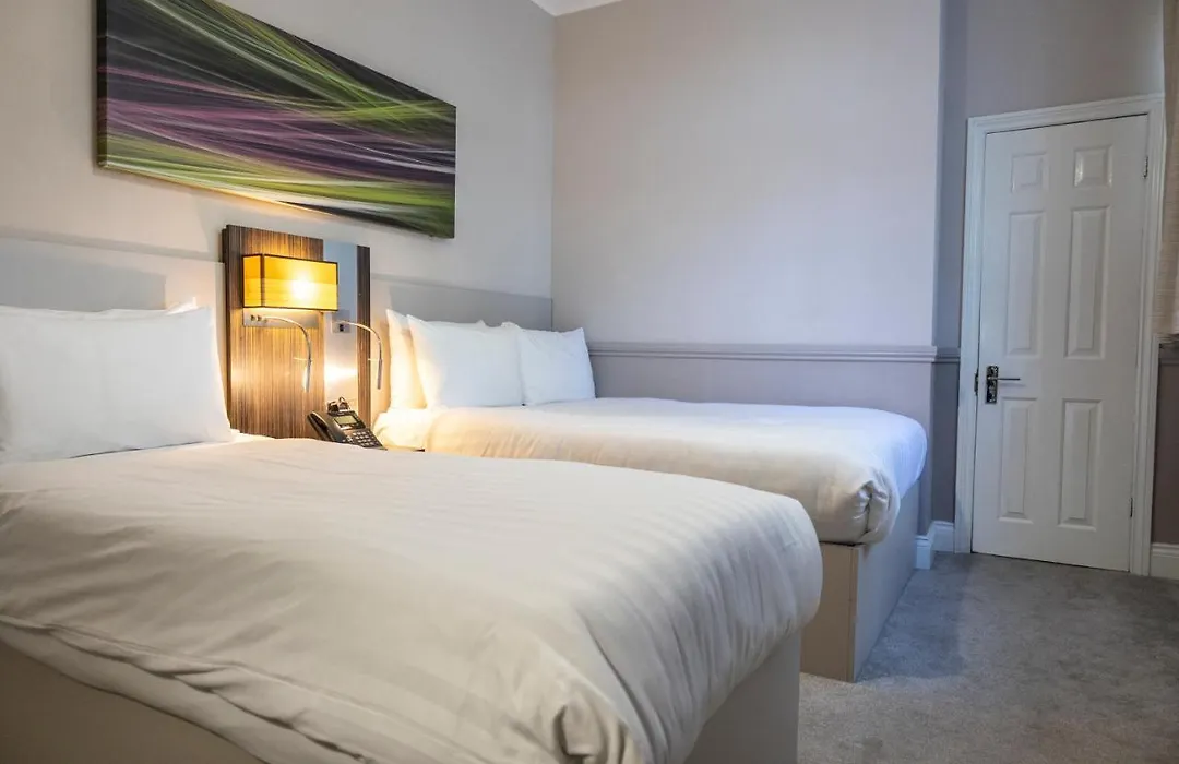 Heathrow Slough Hotel And Suites-1