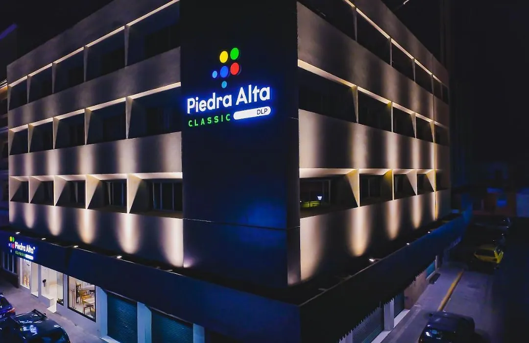 Hoteles Piedra Alta by De Los Perez-1