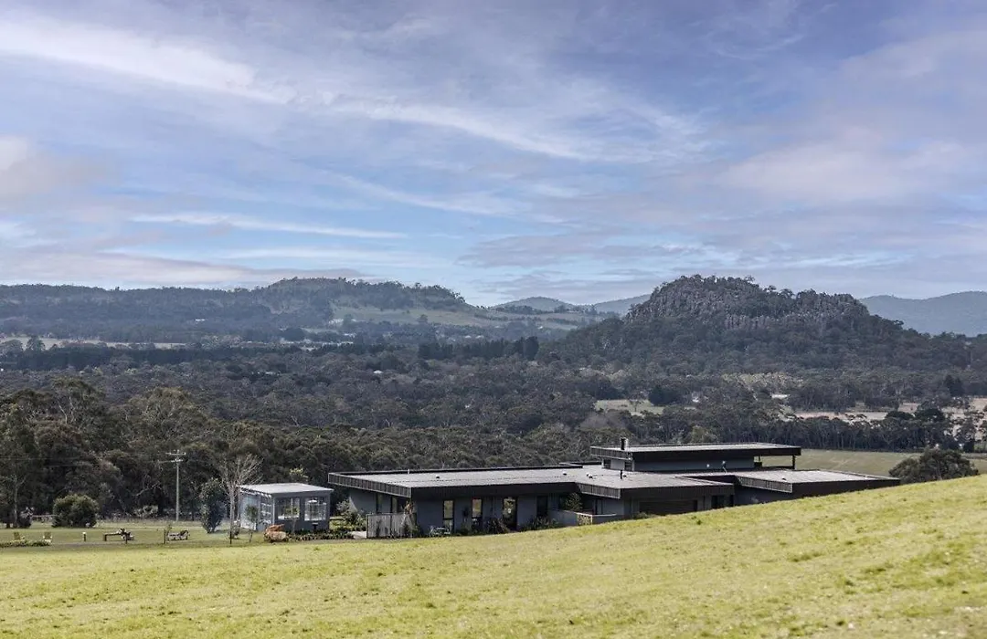 Hanging Rock Views-1