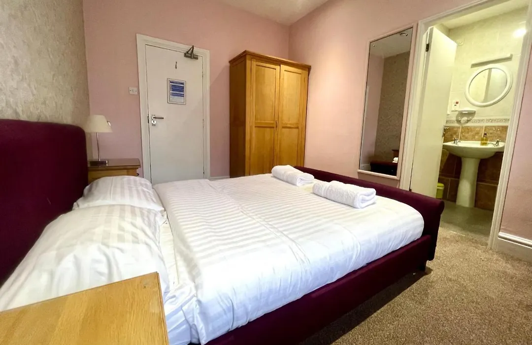 Sir William Hotel-1