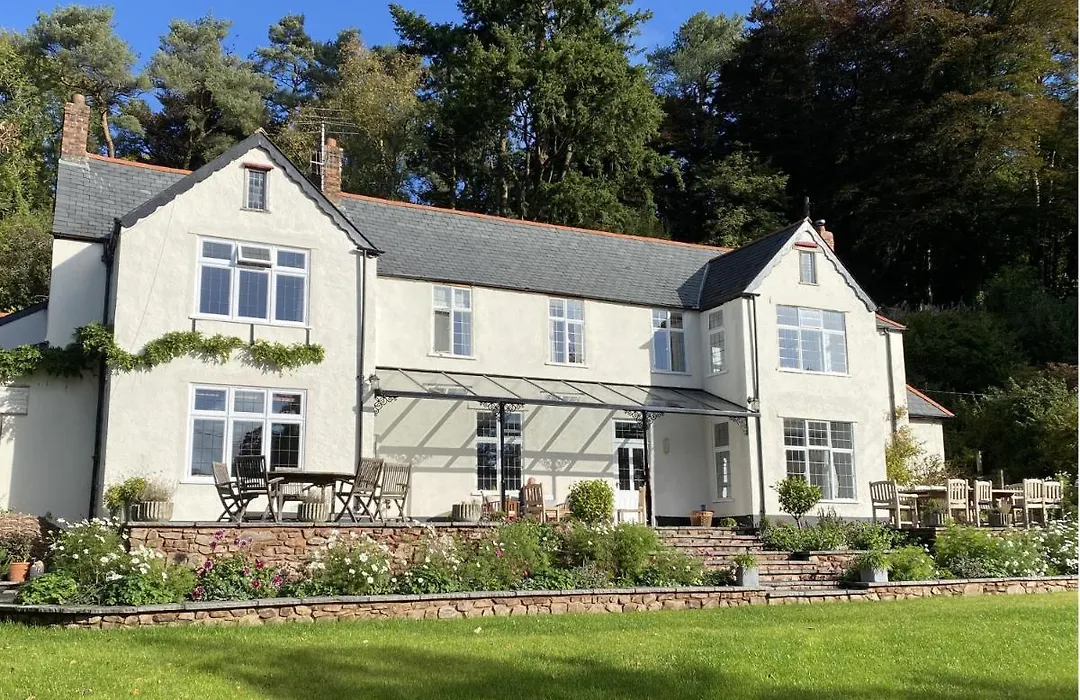 Edgcott House-1