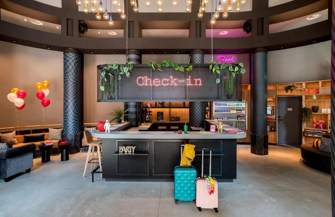 Moxy The Hague-1