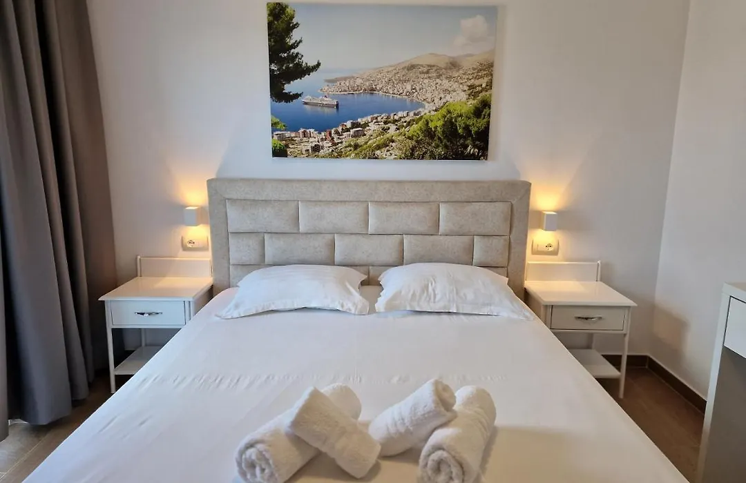 Hotel Queen Margaret Seaside-1