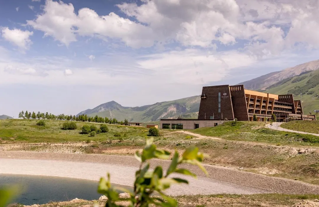Shahdag Hotel & Spa-1