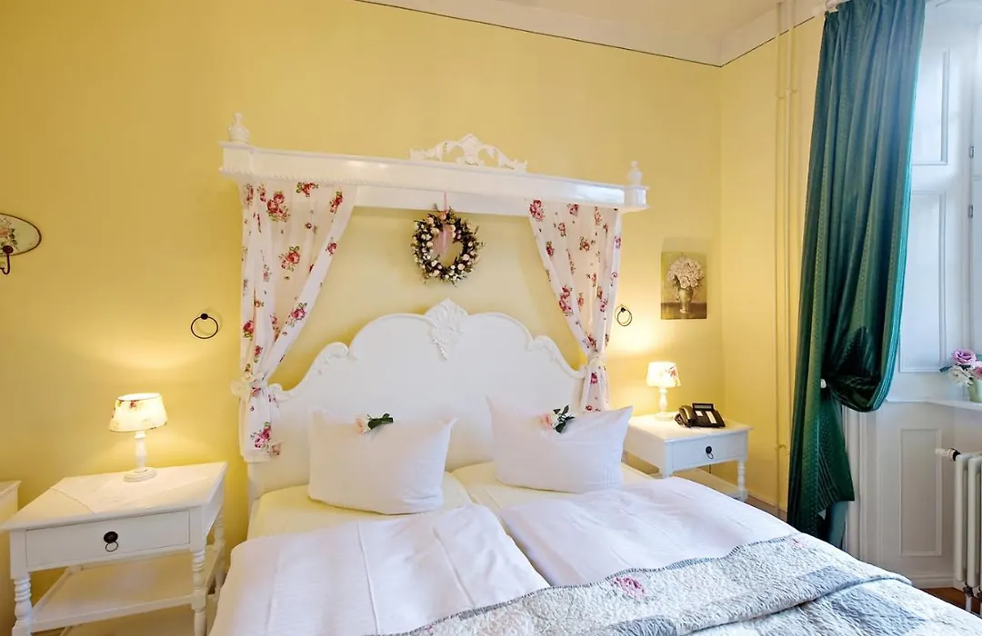 SchlossHOTELGedern-1