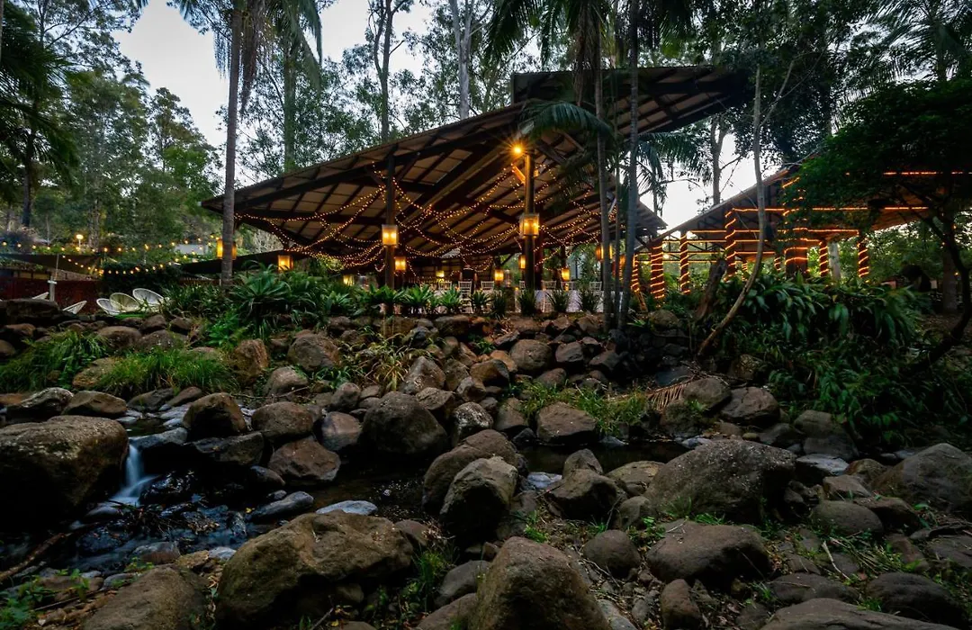 Cedar Creek Lodges-1