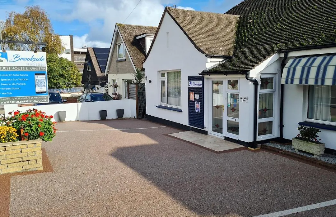 Brookside Guest House & Mini Spa-1