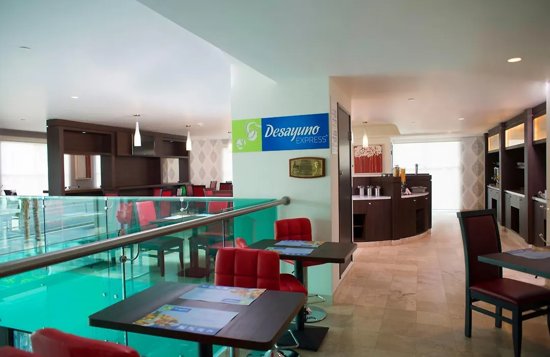 Holiday Inn Express & Suites Queretaro By Ihg-1