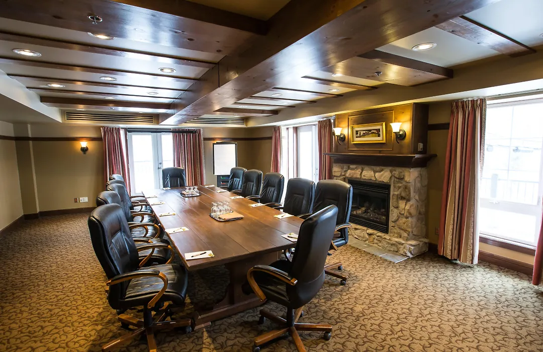 Holiday Inn Express & Suites Tremblant By Ihg-1