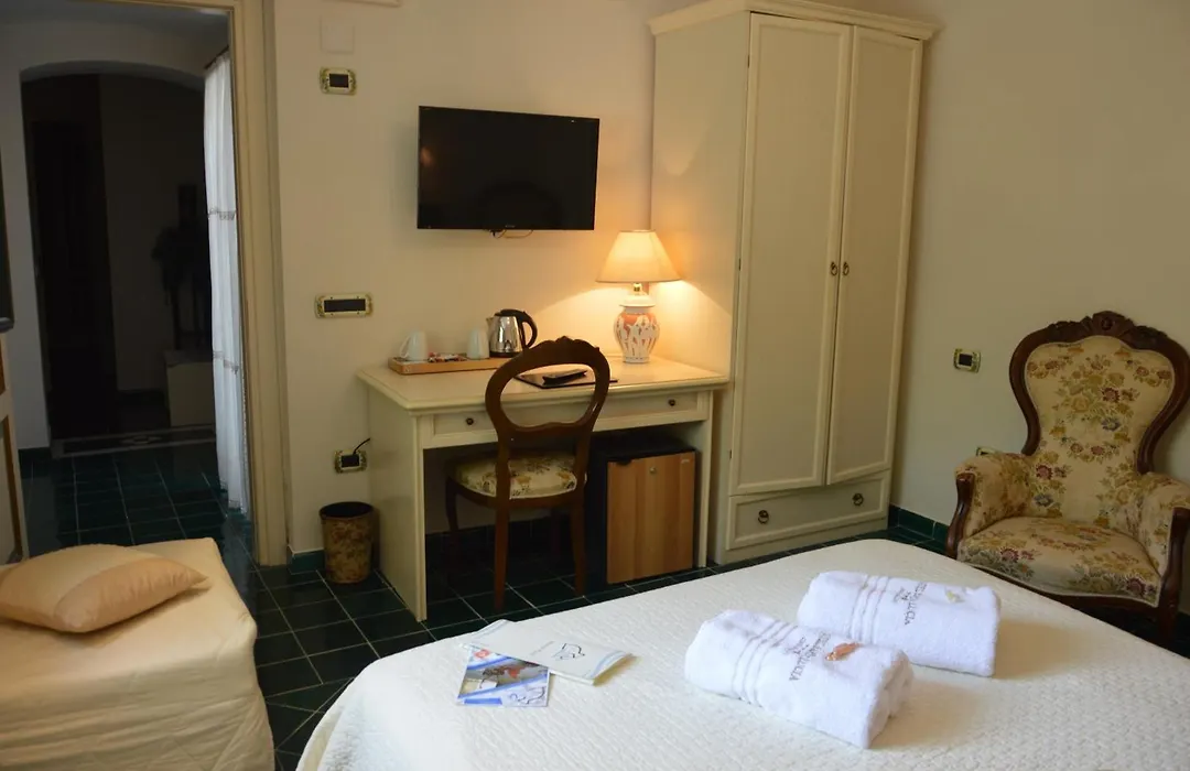 Hotel Santa Lucia-1
