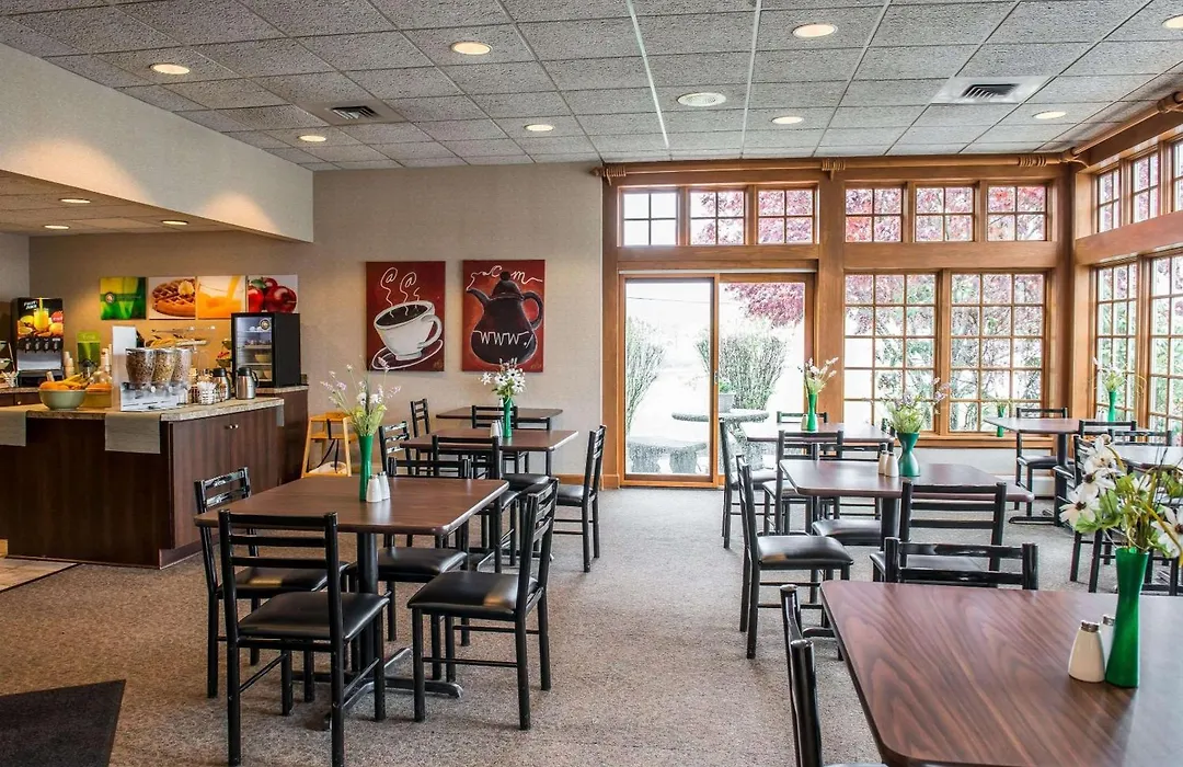 Quality Inn Pittsburgh Airport-1