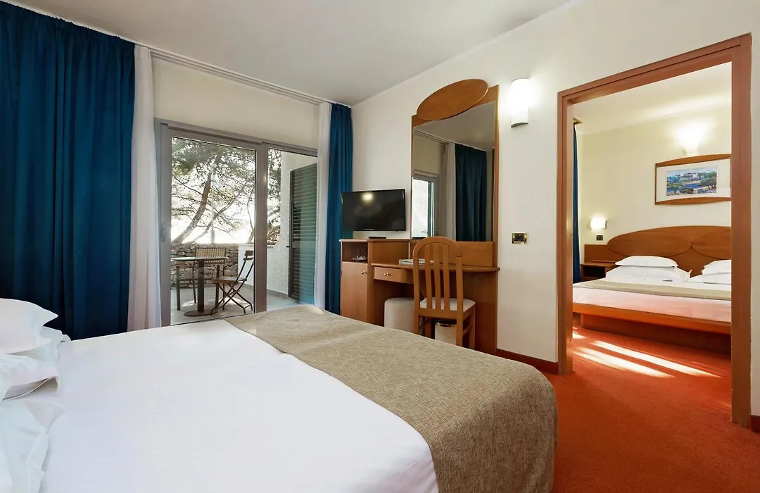 Villa Galijot Plava Laguna-1