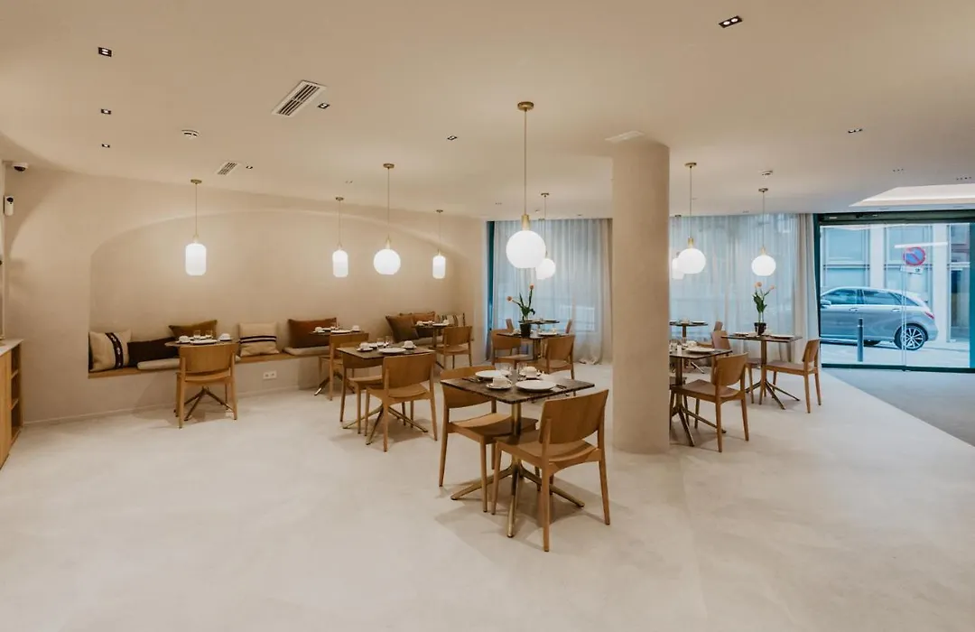 Hotel Petit Luxe-1