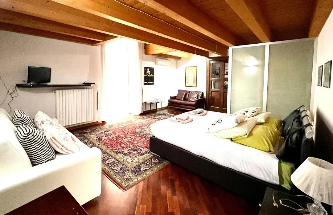 Saint Patrick-Guest House Del 1200-1