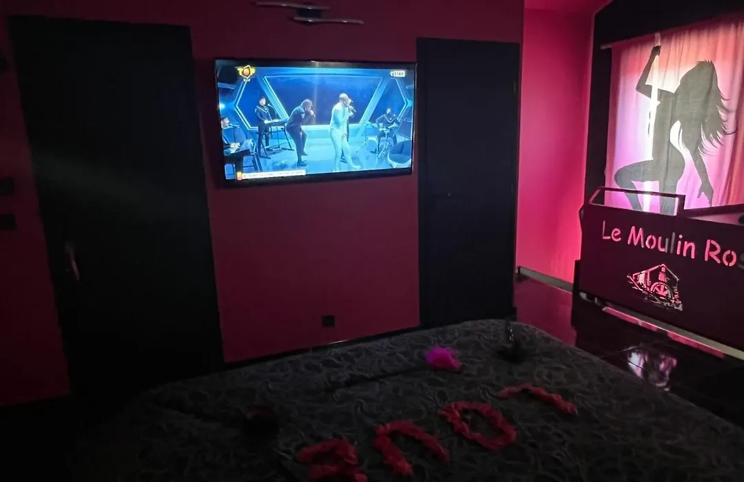 Love Room du Moulin Rose-1