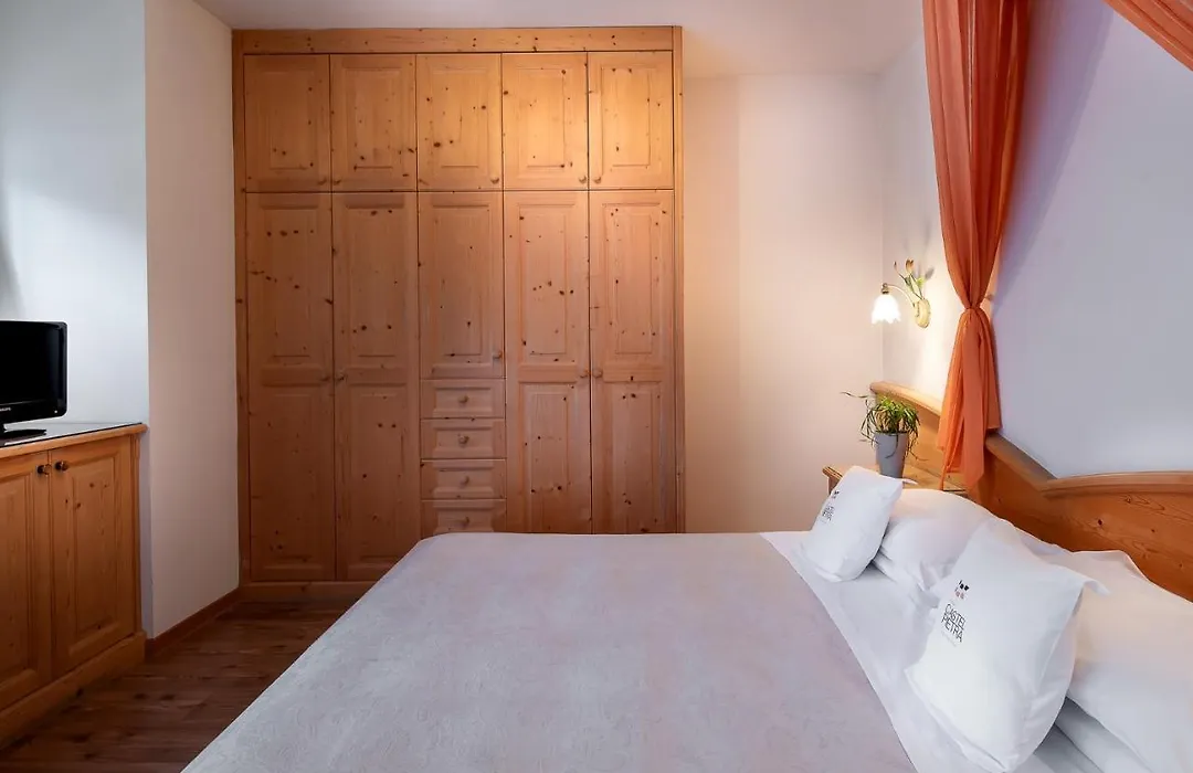 Hotel Castel Pietra-1