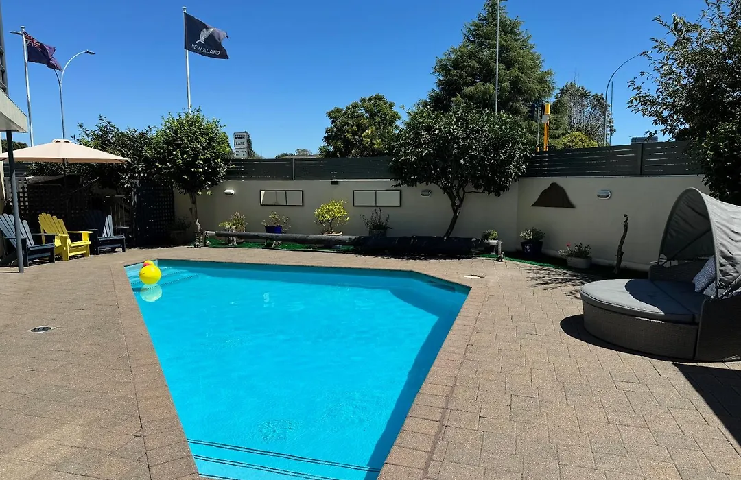 Academy Motor Inn-1