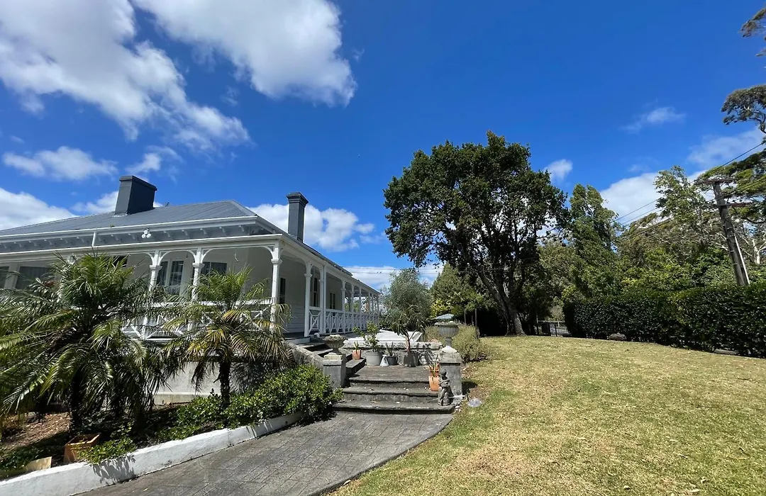 Western Springs Villa To Auckland Central Heritage Villa-1