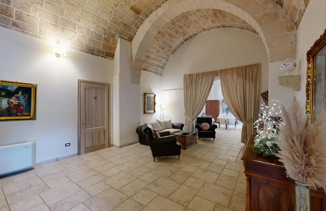 Relais Reggia Domizia-1