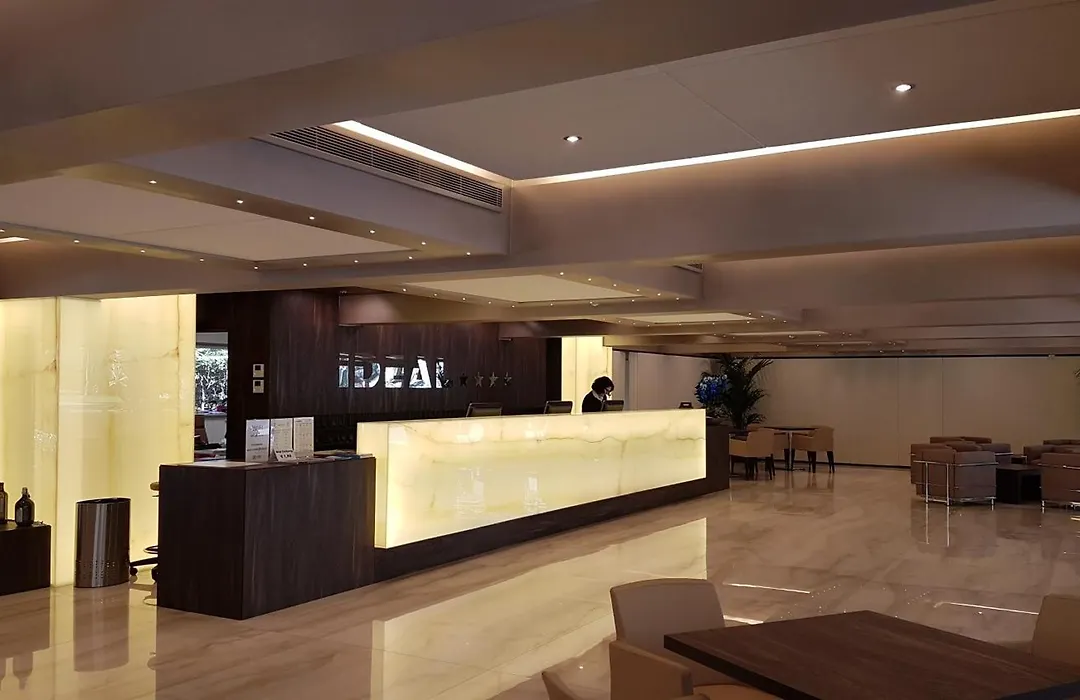 Hotel Ideal-1