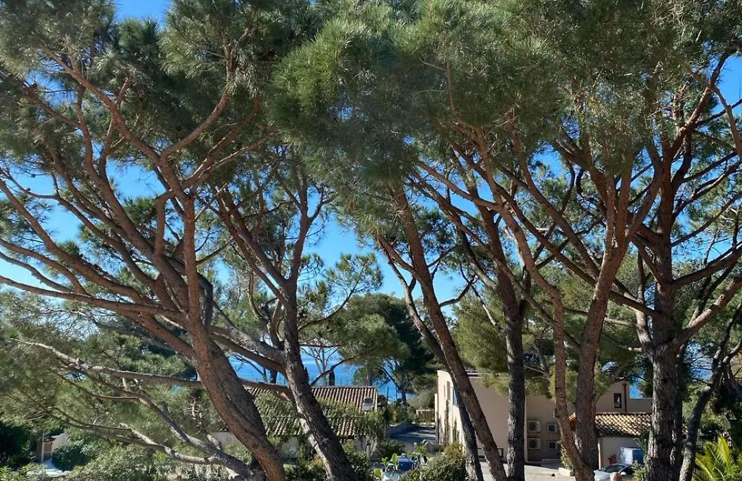 Le Refuge-1